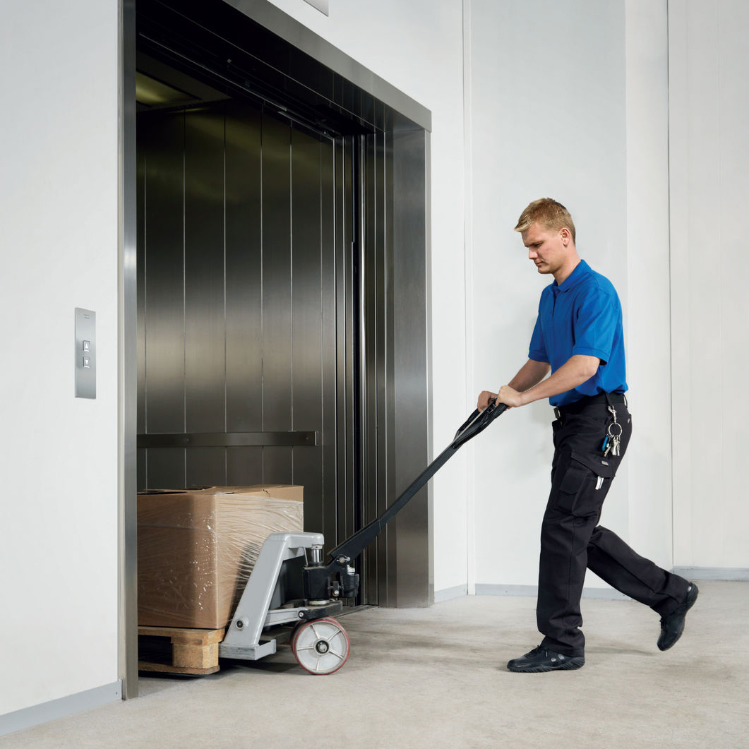 2000kg-Hairline-Stainless-Steel-Freight-Elevator-1